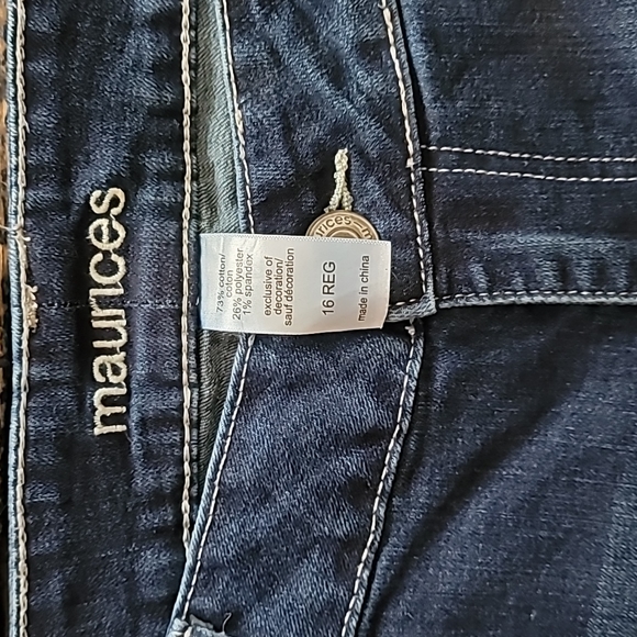 MAURICES 16 reg flare with sequin embellishments - Picture 6 of 8